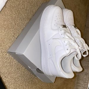 Nike Air Force One’s size 7 womens